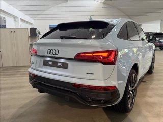 AUDI Q5 40 TDI 204 CV quattro S tronic Identity Black