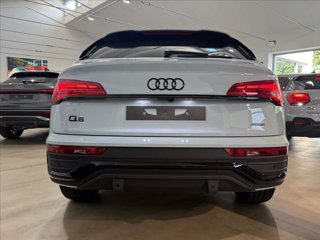 AUDI Q5 40 TDI 204 CV quattro S tronic Identity Black