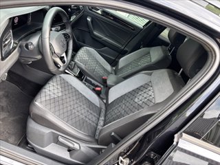 VOLKSWAGEN T-Roc 1.0 TSI R-Line