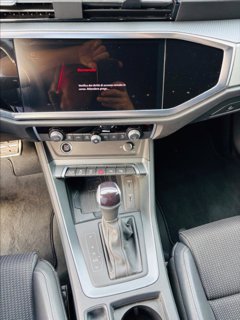 AUDI Q3 35 TDI S tronic Identity Black