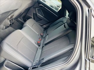 AUDI Q3 35 TDI S tronic Identity Black