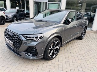 AUDI Q3 35 TDI S tronic Identity Black
