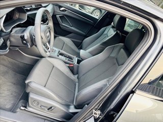 AUDI Q3 35 TDI S tronic Identity Black