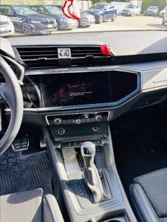 AUDI Q3 40 TFSI quattro S tronic Identity Black