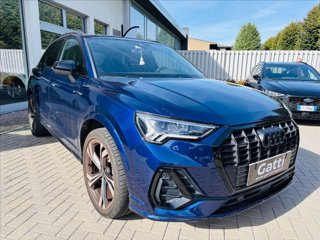 AUDI Q3 40 TFSI quattro S tronic Identity Black