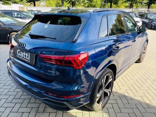 AUDI Q3 40 TFSI quattro S tronic Identity Black