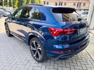 AUDI Q3 40 TFSI quattro S tronic Identity Black